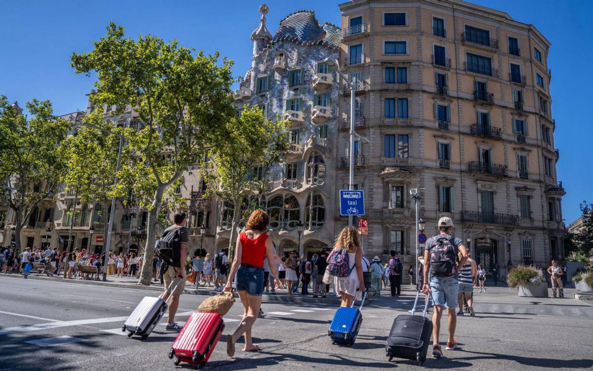 La pujada de la taxa turística a Catalunya es torna a ajornar
