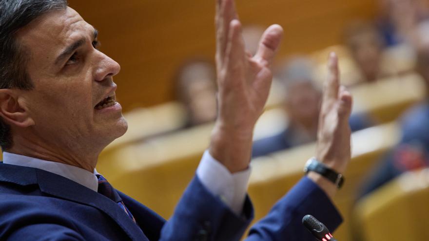 El presidente del Gobierno, Pedro Sánchez, en un debate en el Senado.