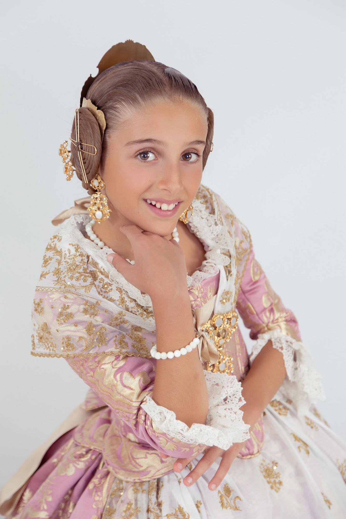 Alba Garrigues Torvisco (Pintor Salvador Abril-Pedro III  el Grande)