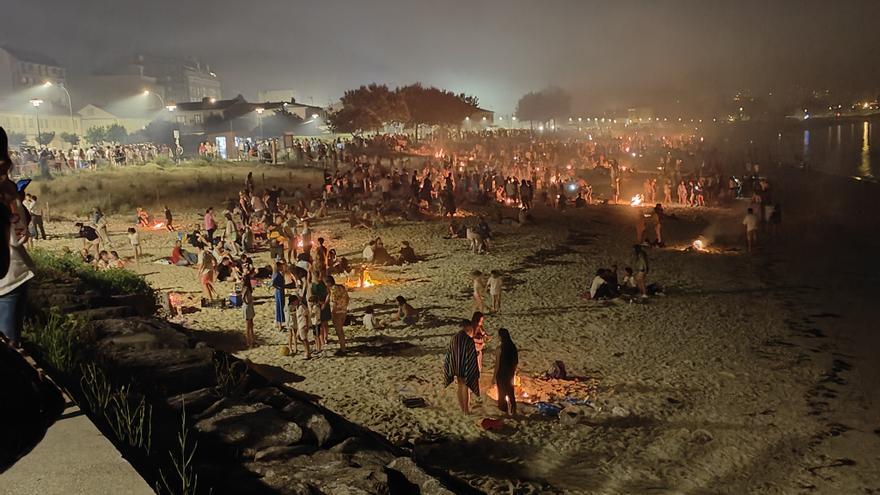 La comarca bendice la “noite meiga” con fuego y música