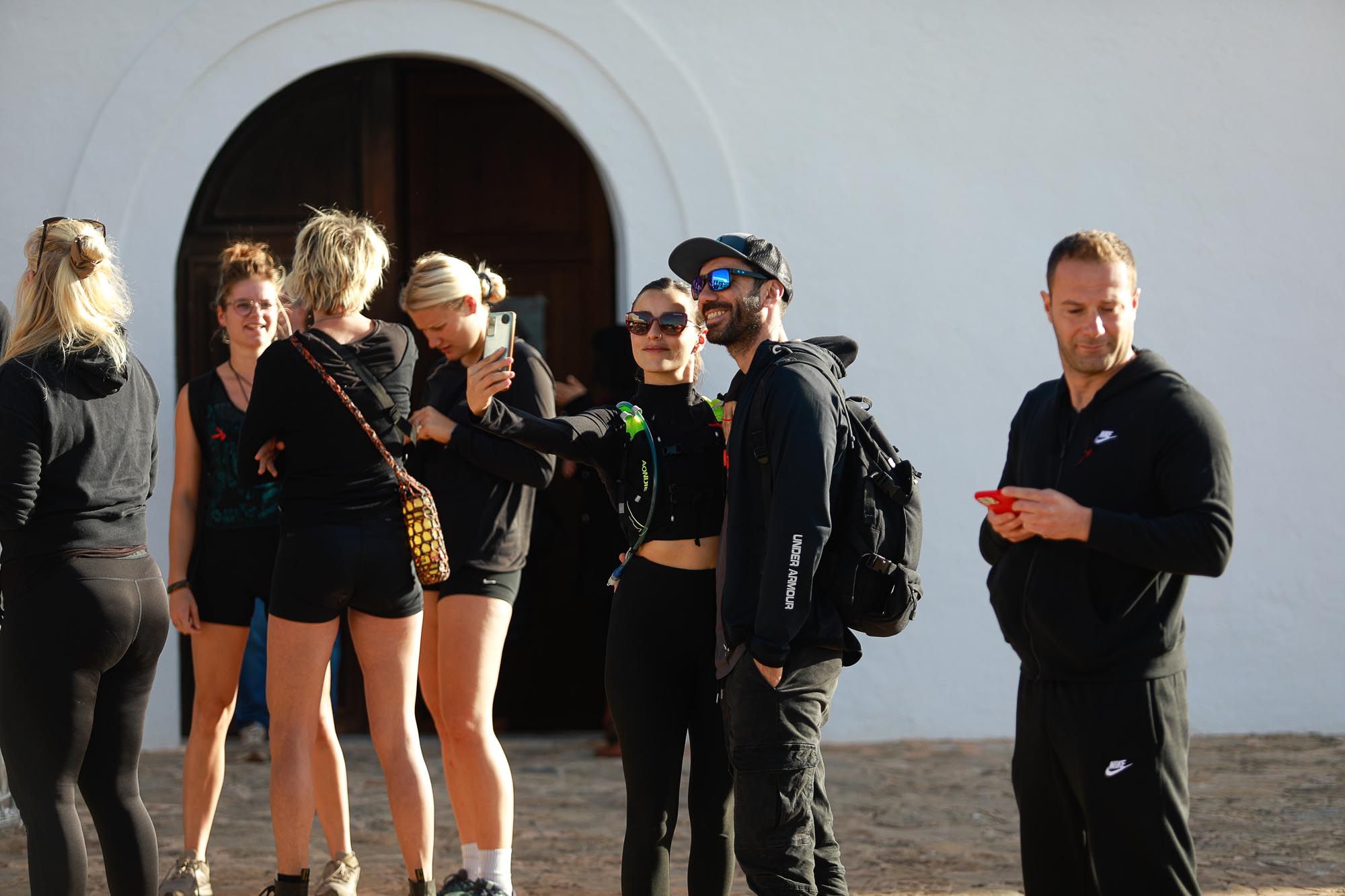 Ibiza Hikes Station celebra una caminata y limpieza de monte a favor de IFCC