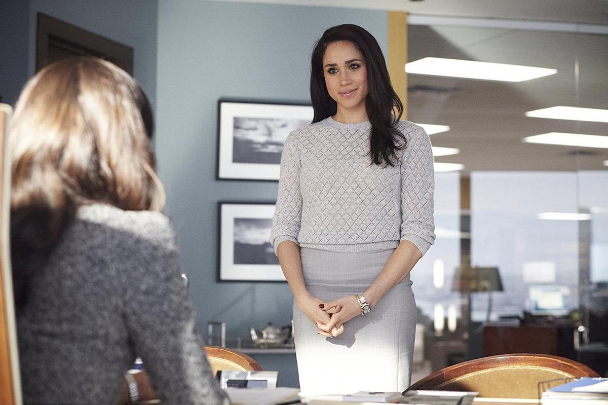 Meghan Markle interpretando a Rachel Zane en la serie 'Suits'