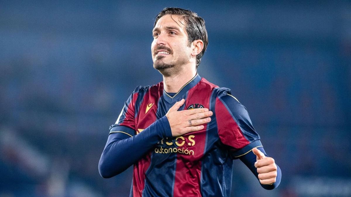 Campaña, despidiéndose del Levante UD