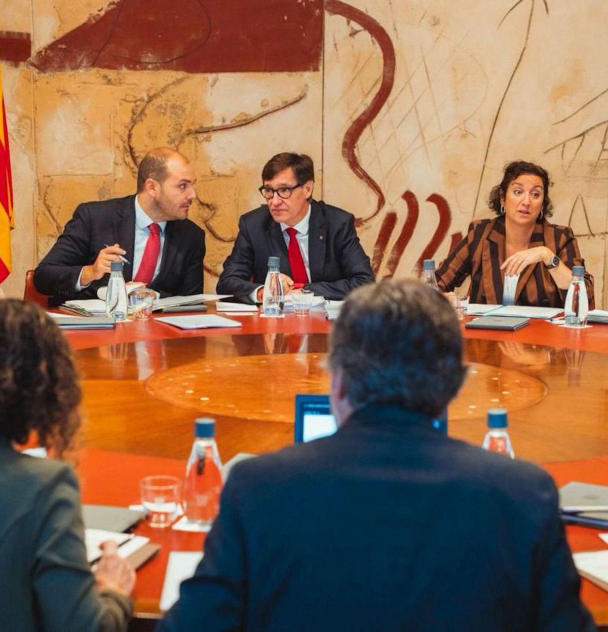 L’oficina antidesnonaments frena la negociació entre Govern i Comuns L’oficina antidesnonaments frena la negociació entre Govern i Comuns