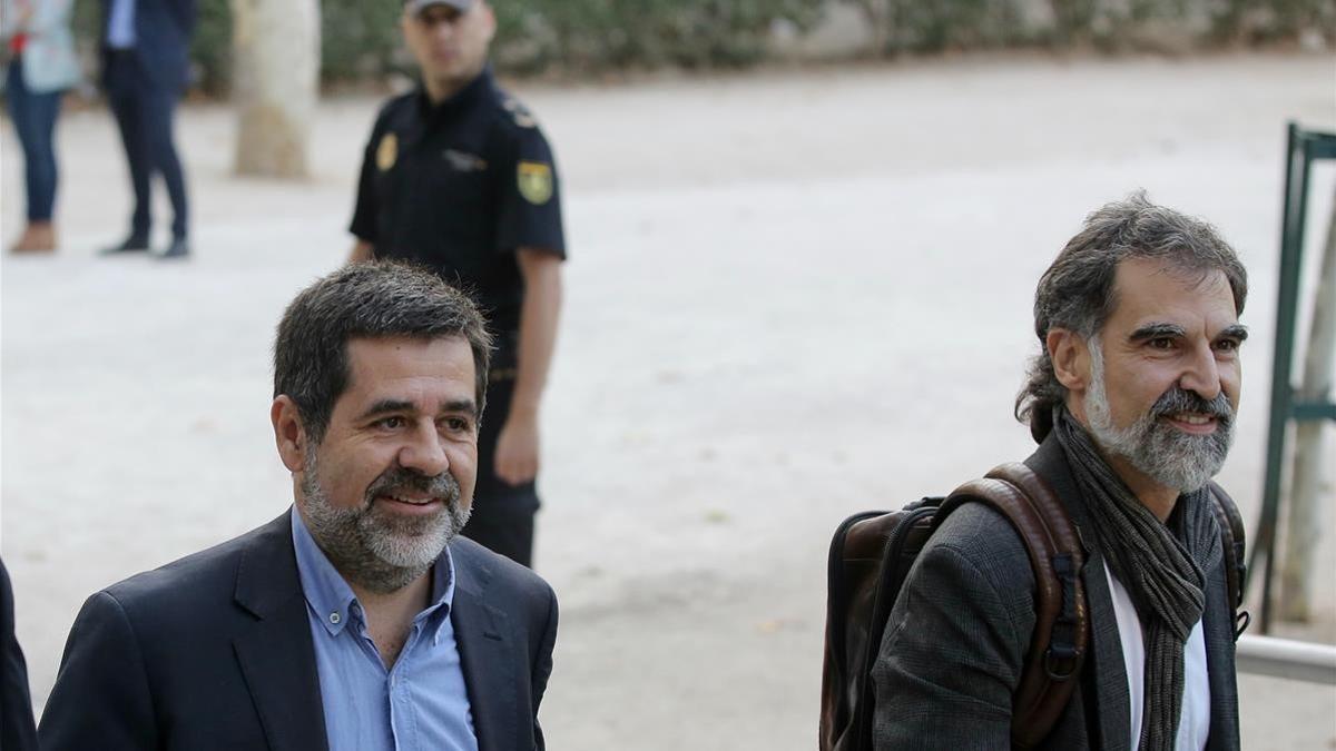 Jordi Sánchez y Jordi Cuixart llegan a la Audiencia Nacional