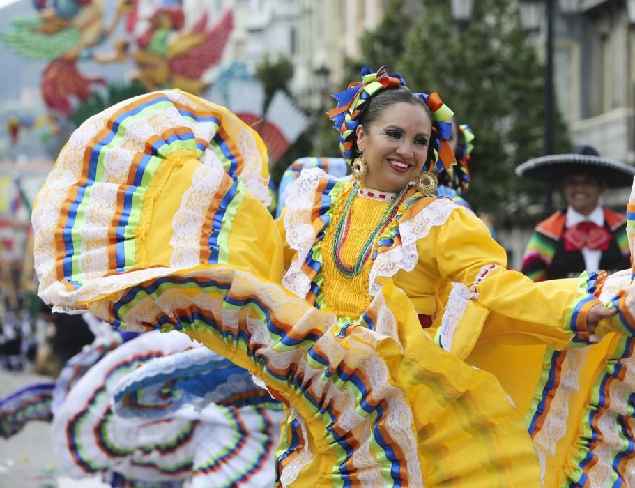 Desfile del Día de América en Asturias dentro de las fiestas de San Mateo de Oviedo