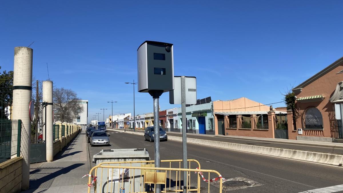 El nuevo radar fijo en avenida Juan Carlos Rodríguez Ibarra