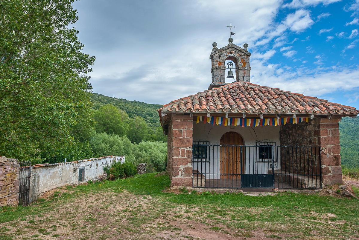 Así es el pueblo más antiguo de España: arquitectura románica, especies en peligro de extinción y 1200 años de historia
