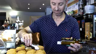 Café del Marqués: "No nos esperábamos quedar como mejor croqueta de Zaragoza y provincia"