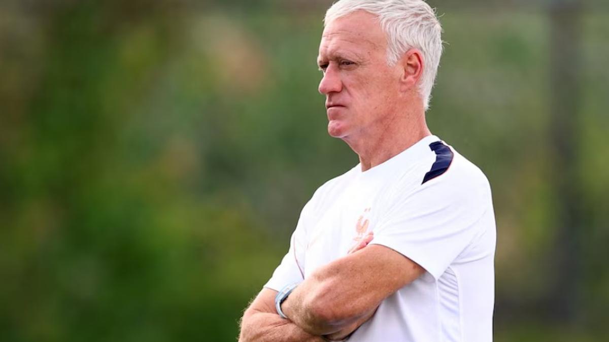 Deschamps, seleccionador galo, pensativo tras la muerte de su madre hace dos semanas