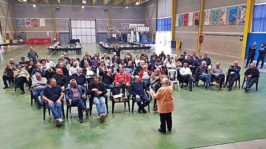 Cassà Homenatge al cap de Policia, que es jubila