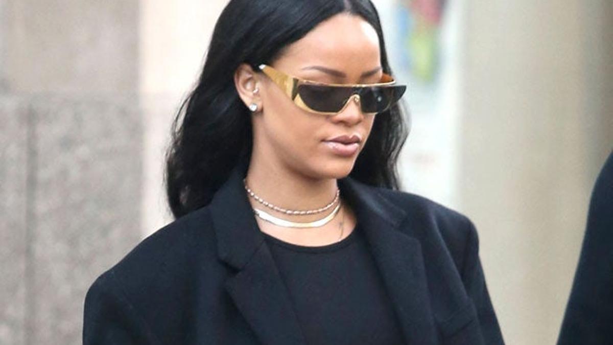 Rihanna lanza un programa de becas para chicos sin recursos