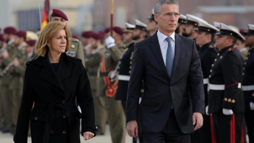 Cospedal y el secretario general de la OTAN analizan la &quot;inaceptable&quot; injerencia rusa en Cataluña
