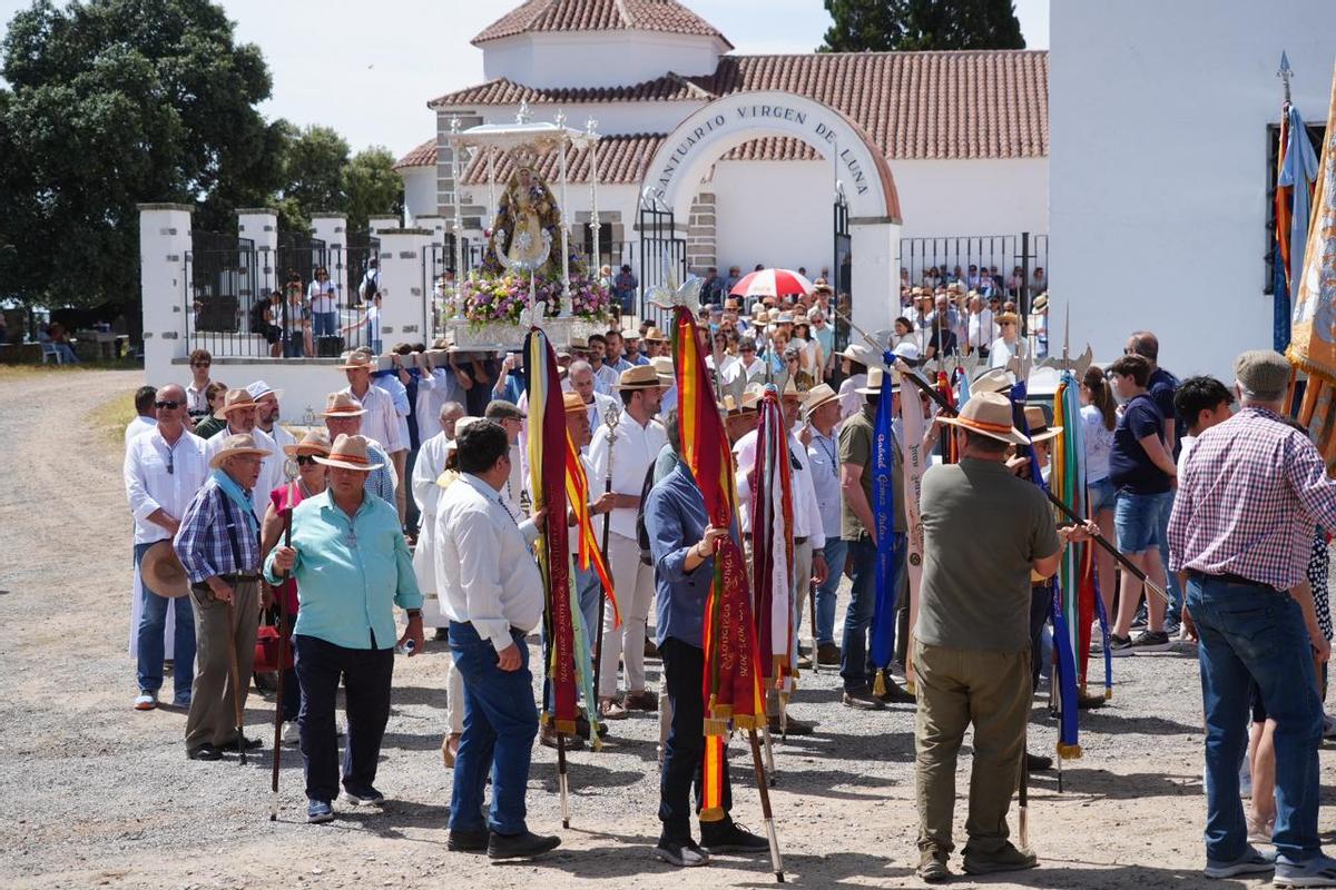 Villanueva de Córdoba recibe a la Virgen de Luna