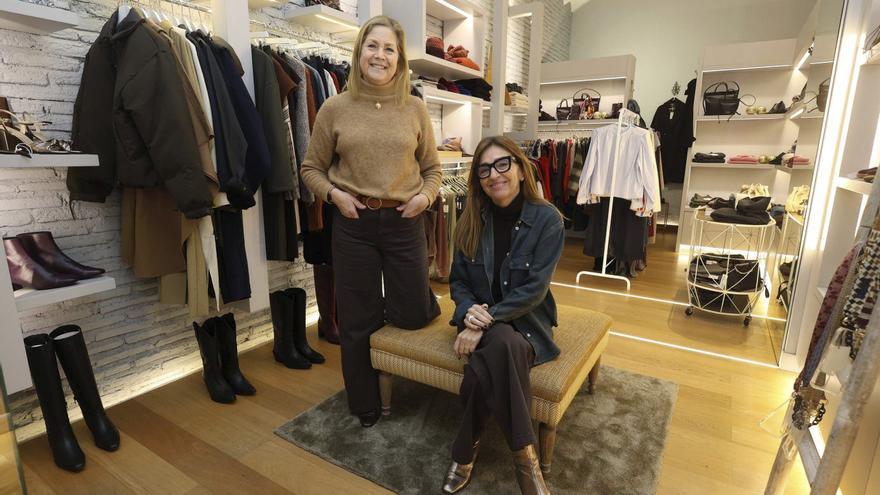 Beatriz Rodríguez y Yolanda García, autónomas, en su tienda «La Mattina».