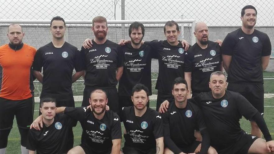 El equipo de la Peña Azul Otero.