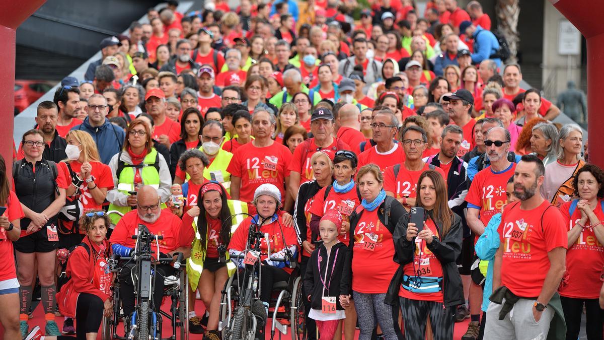 Salida de una de las últimas ediciones de la marcha solidaria 700 camisetas contra la leucemia.