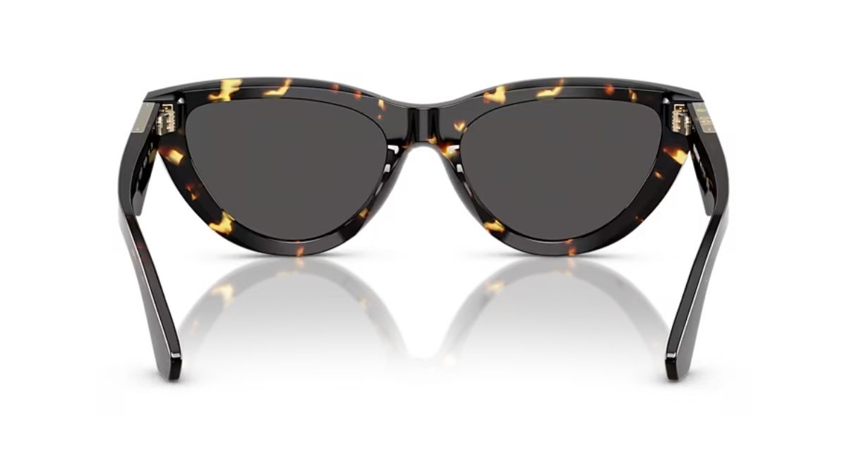 Gafas de sol de ojo de gato carey de Burberry en Sunglass Hut
