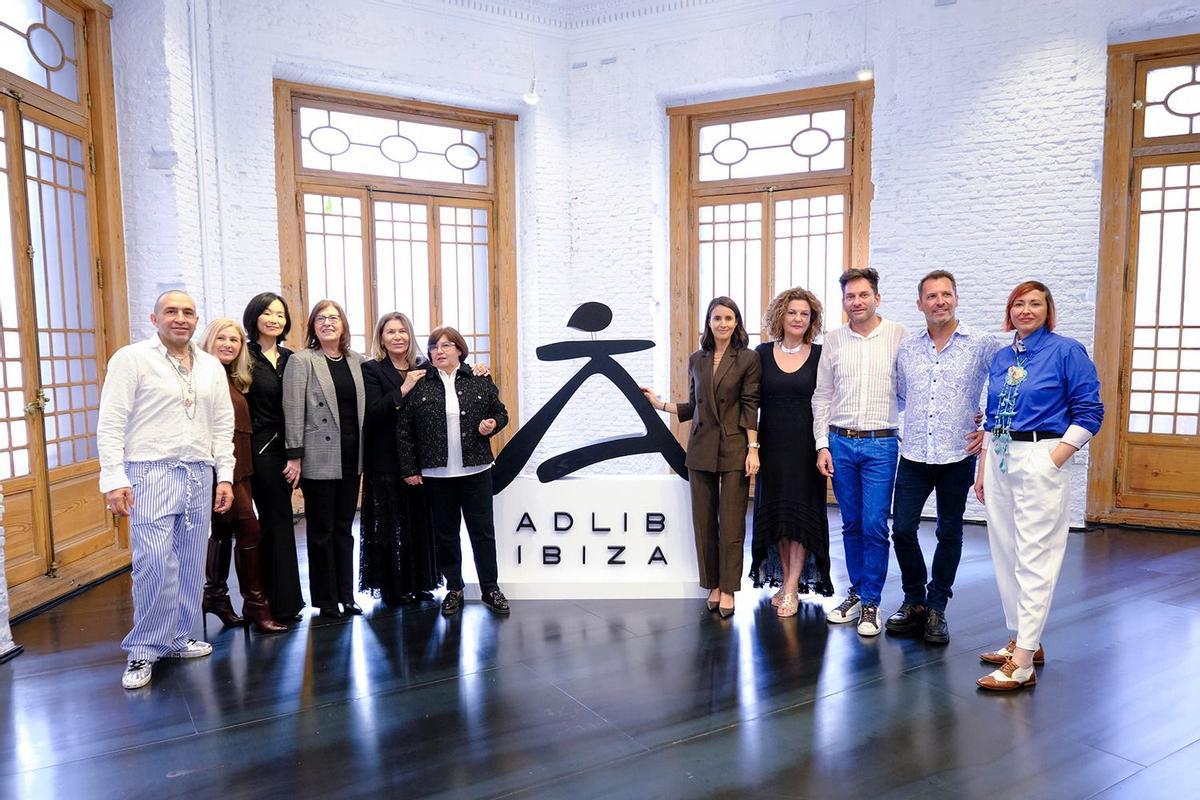 Adlib Ibiza en OMODA Madrid es Moda