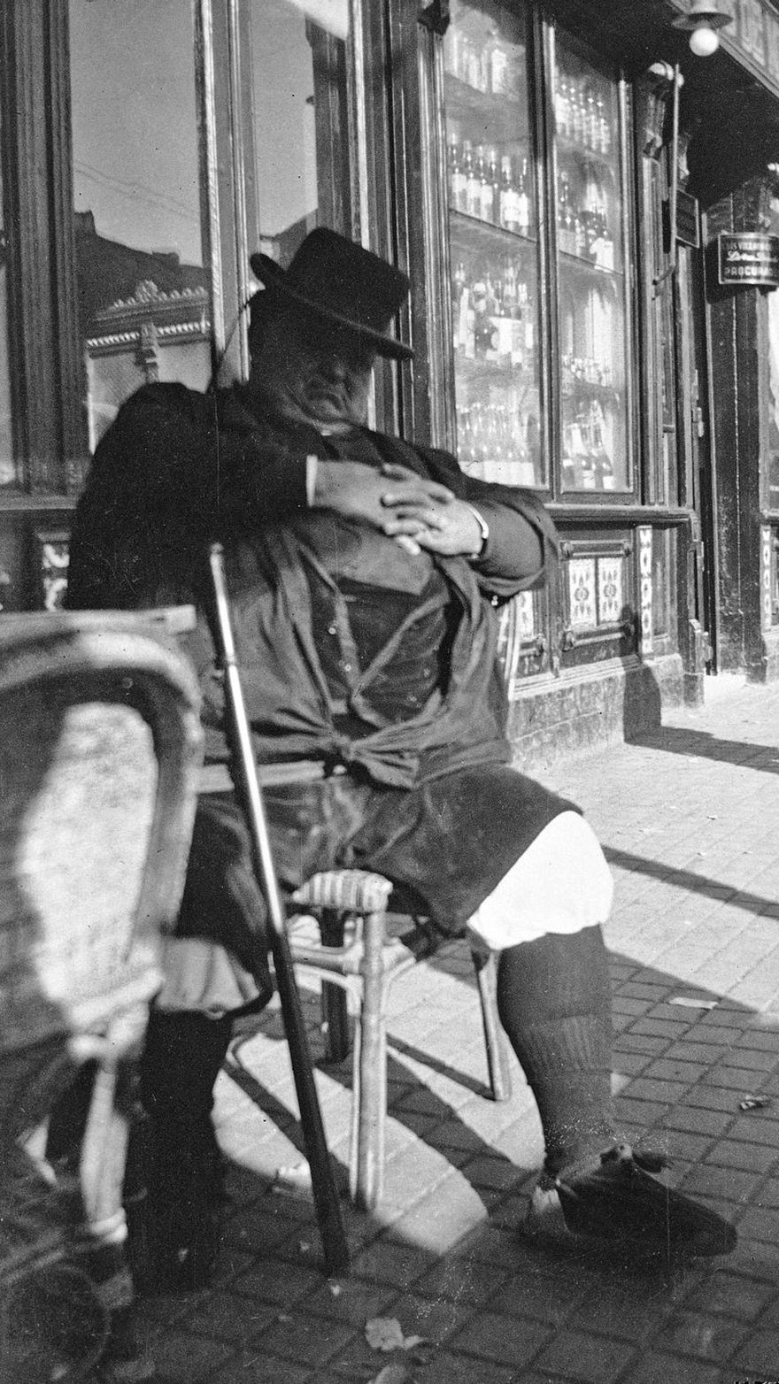 El Tío Rana, Mateo Brun, un ansotano adinerado que bajaba a Zaragoza con el traje tradicional, 1933