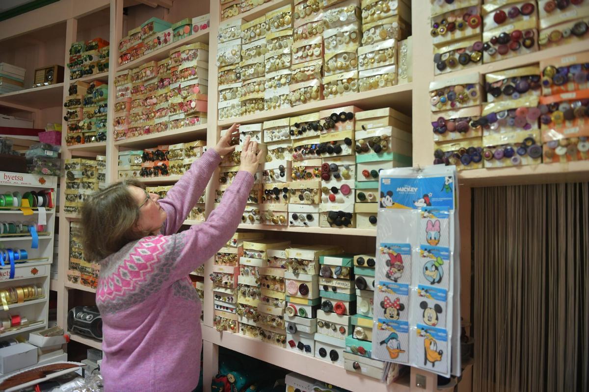 Mercería Cándida Menchu Murillo