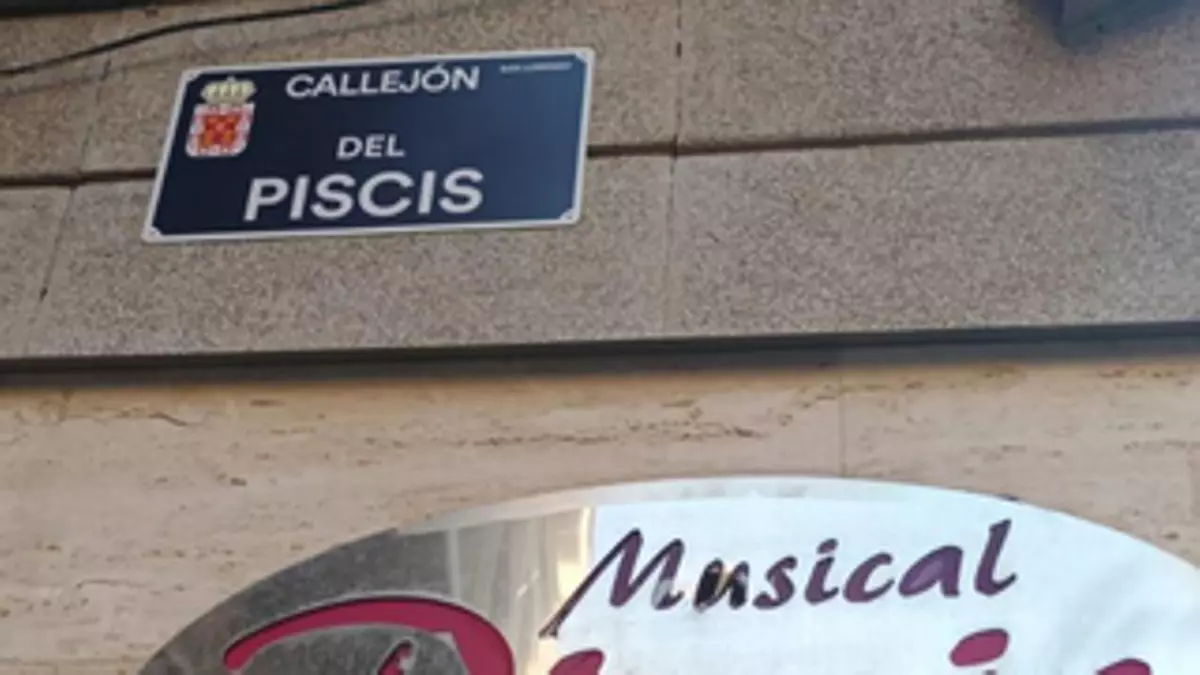 El Callejón del Piscis de Murcia mantendrá su nombre