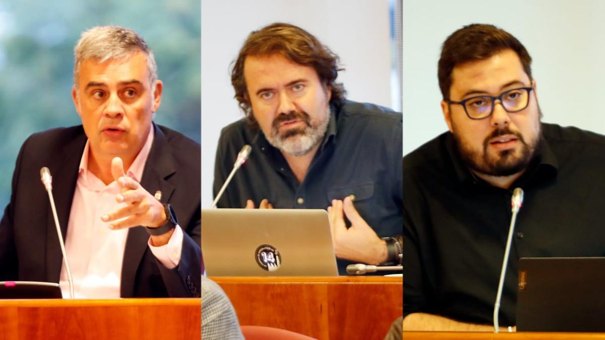 Alfonso Marnotes, Rubén Pérez y Xabier Pérez Igrexas durante el último pleno del Concello de Vigo