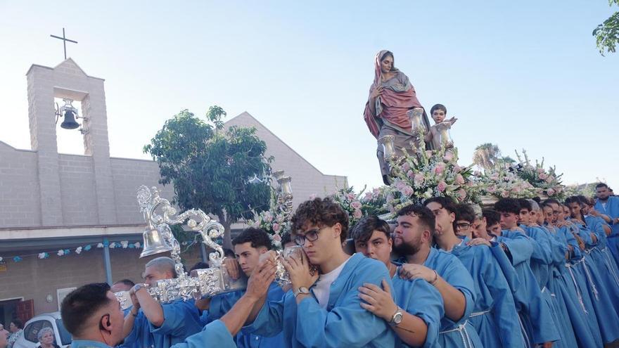 El barrio de Los Prados y su procesión de la Virgen del Dulce Nombre, en imágenes