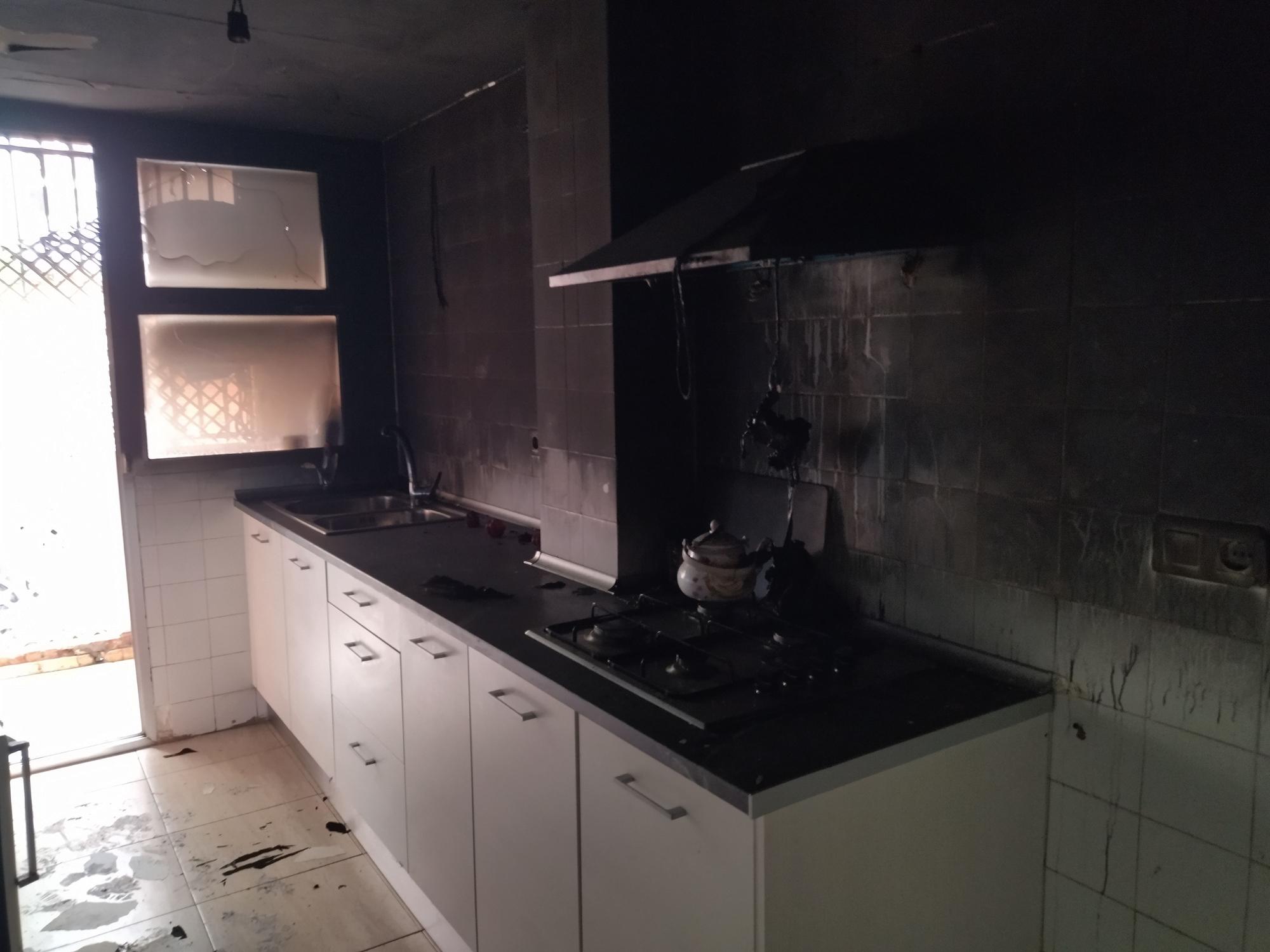 Así ha quedado la vivienda arrasada por el fuego en Dénia