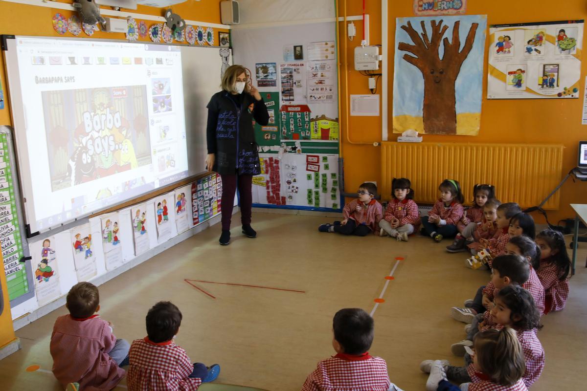 La escuela infantil Gloria Fuertes de Gijón, una escuela de cuento que usa relatos infantiles para enseñar