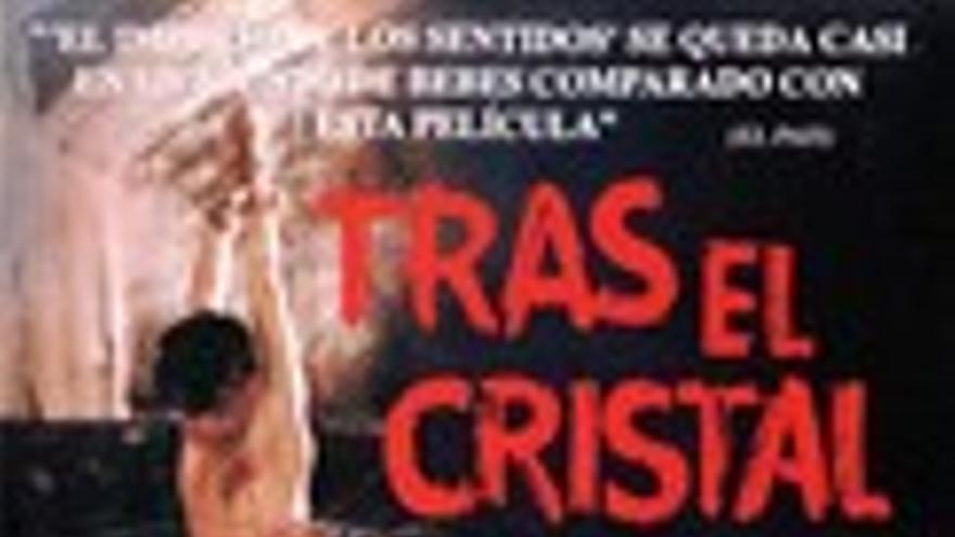 Tras el cristal