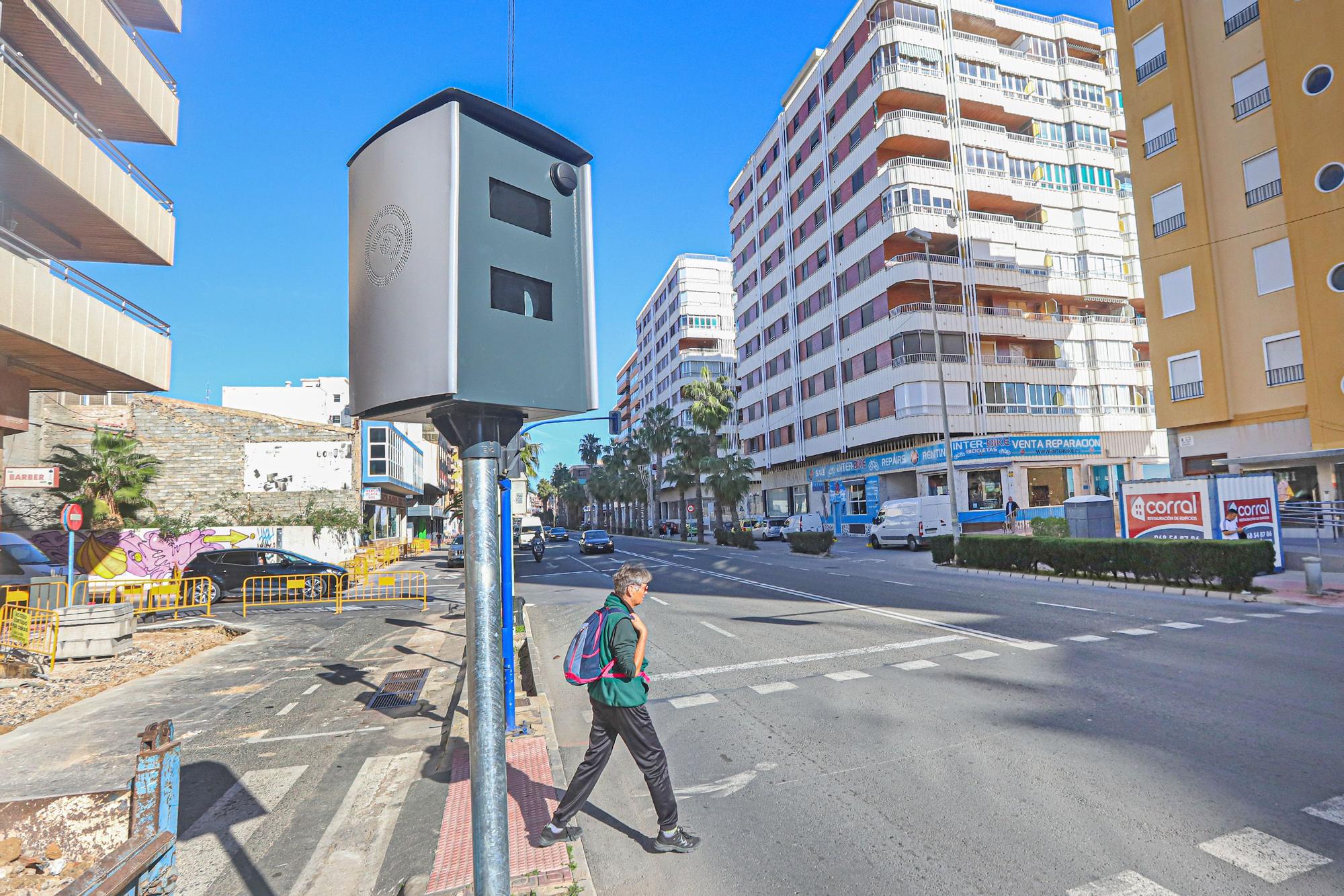 Torrevieja controla la velocidad de los vehículos dentro de la ciudad con tres nuevos radares fijos