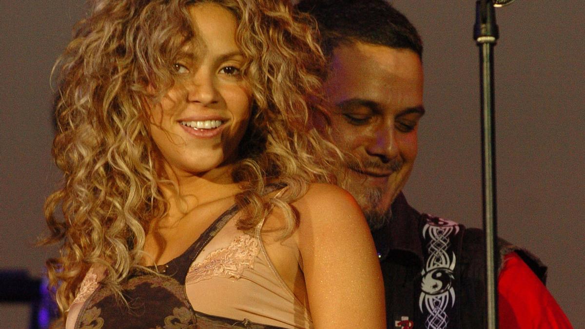 Archivo - Shakira y Alejandro Sanz, en una imagen de archivo