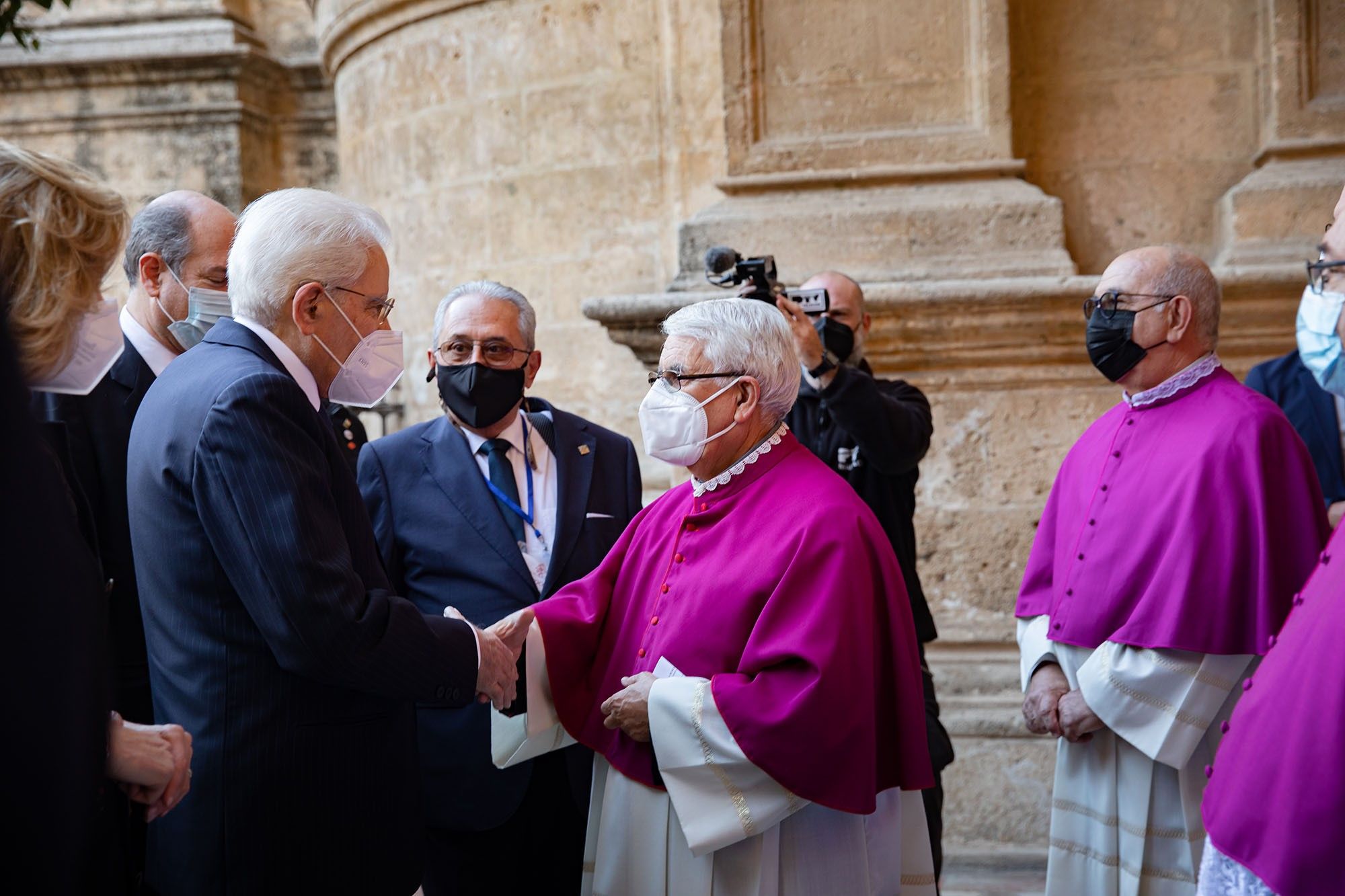 El presidente de Italia, Sergio Mattarella, aprovecha su estancia en Málaga y visita 'El Verbo Encarnado'