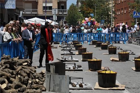 Más de 7000 'cassoletes' en el día de les Calderes de Almassora