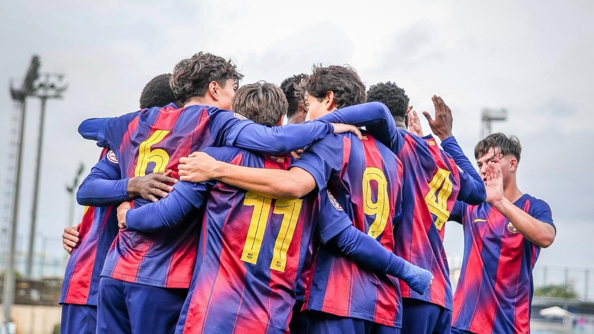 Adri Guerrero celebra el 2-0 contra el Constancia