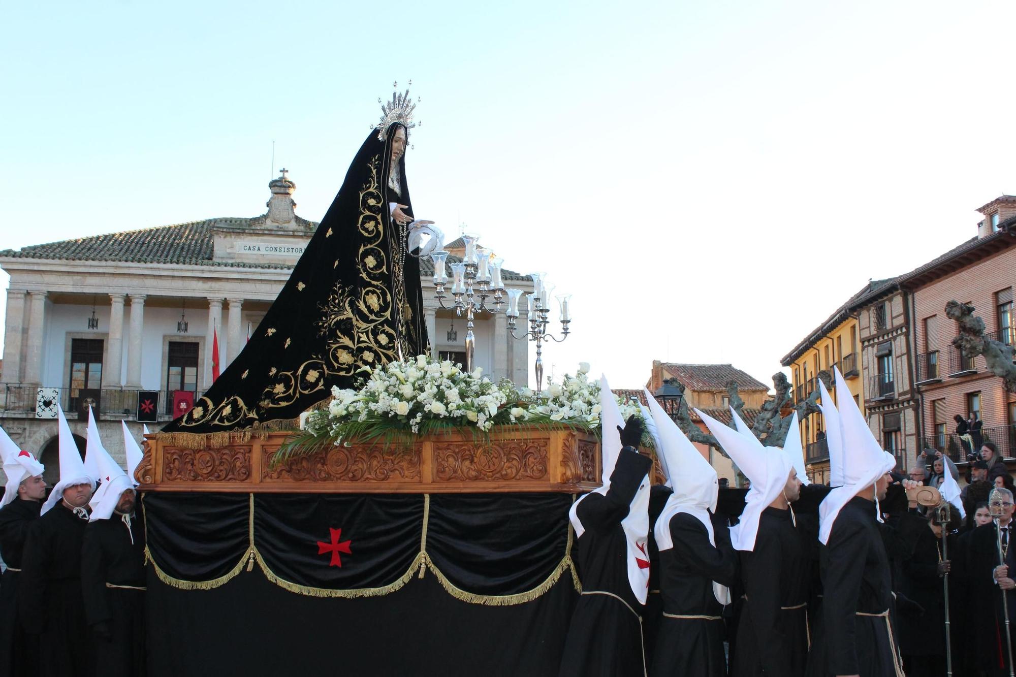 GALERÍA | Procesión Oficial de Jesús Muerto de Toro