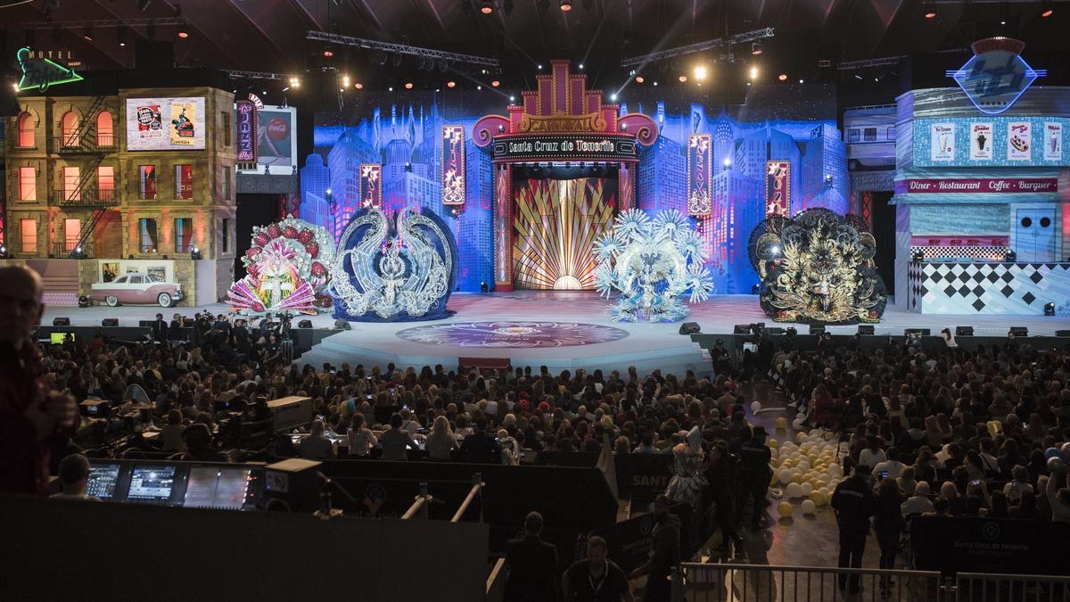 Gala de elección de la reina del Carnaval celebrada en el recinto ferial en 2020, antes del Covid