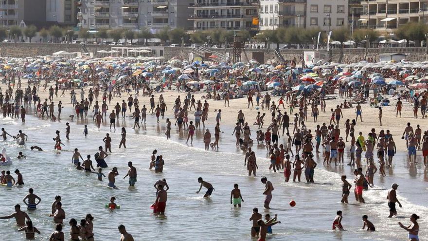 Las playas ponen fin al verano con once episodios contaminantes tras cerca de 500 controles de sus aguas