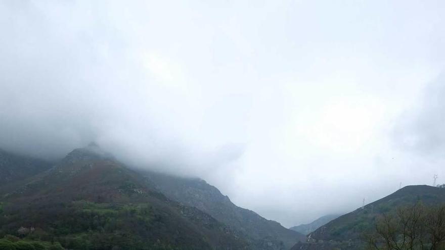 El embalse de Rioseco, en el parque natural de Redes.