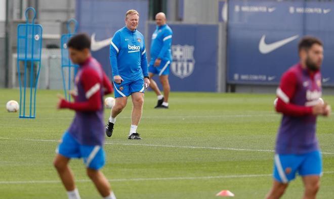 ¡El entrenamiento previo del Barça al comunicado de Koeman!