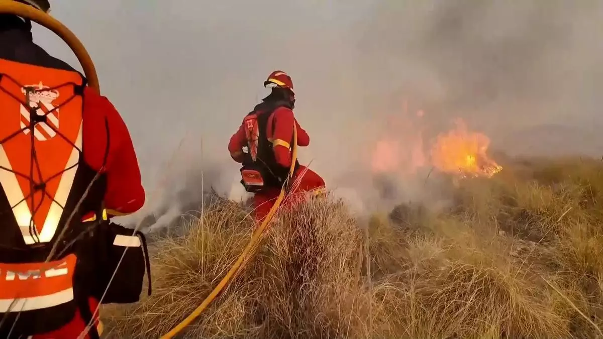 La UME despliega 200 militares con 70 vehículos en el incendio de Los Gallardos