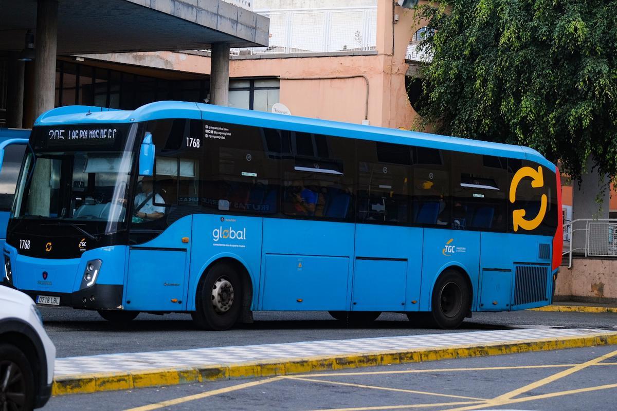 Una guagua de Global en Gran Canaria.