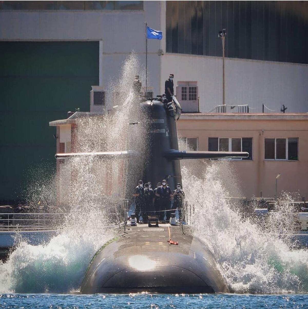 El S 81 Isaac Peral, durante unas pruebas de Navantia en Cartagena
