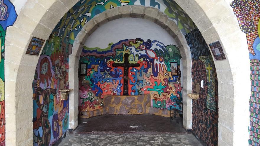 Alcoy abre un expediente a Jesús Cees por pintar la ermita de Sant Cristòfol sin autorización