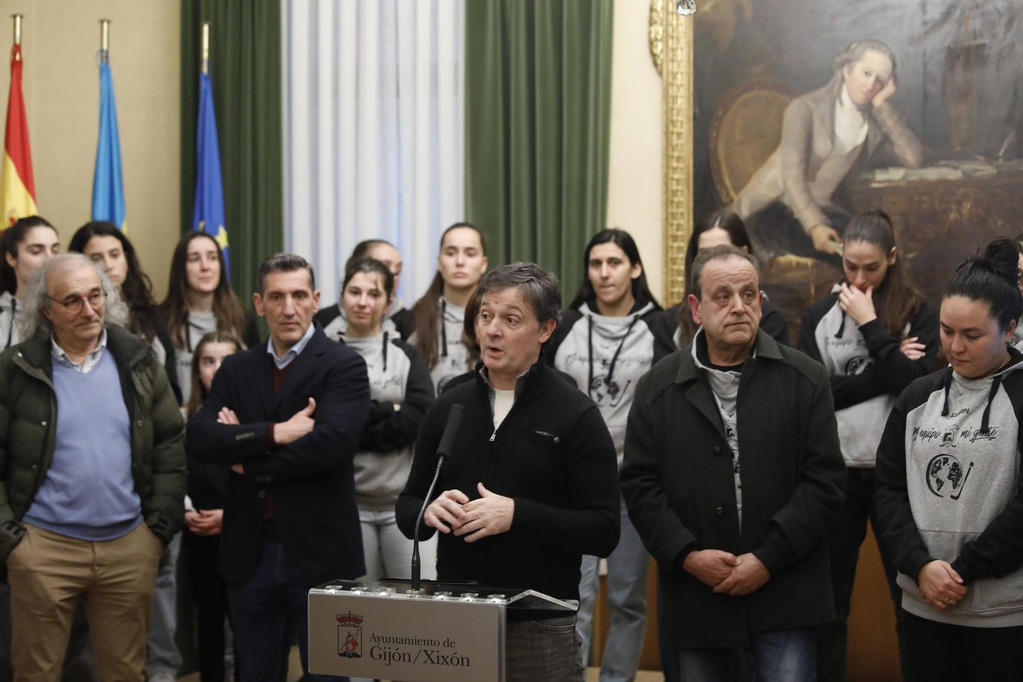 La recepción en el Ayuntamiento a las jugadoras del Telecable Gijón, en imágenes
