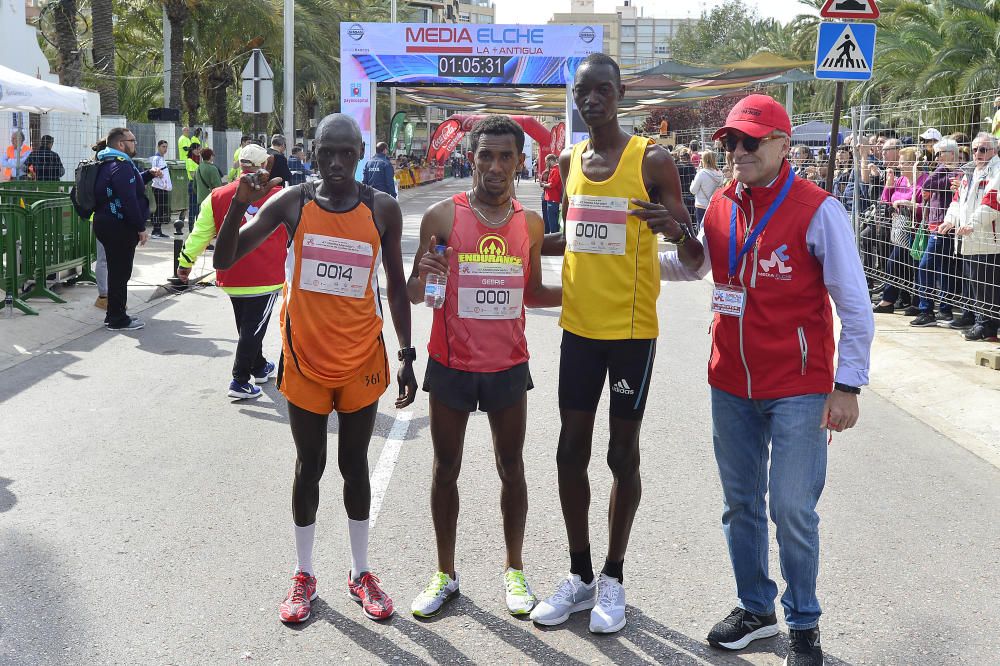 Las mejores imágenes de la Media Maratón de Elche