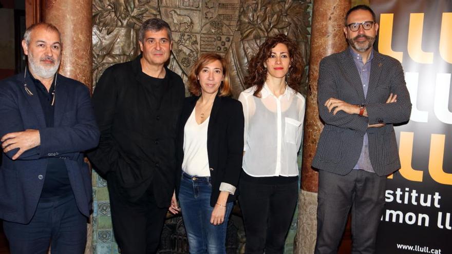 Foto de família del pavelló català de la Biennal d&#039;Arquitectura de Venècia a l&#039;Institut Ramon Llull