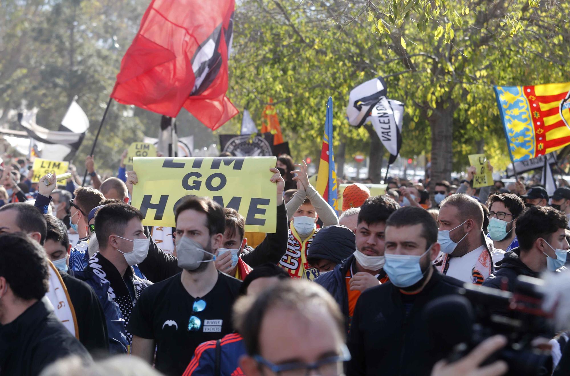 La manifestación valencianista contra Peter Lim (primera parte)