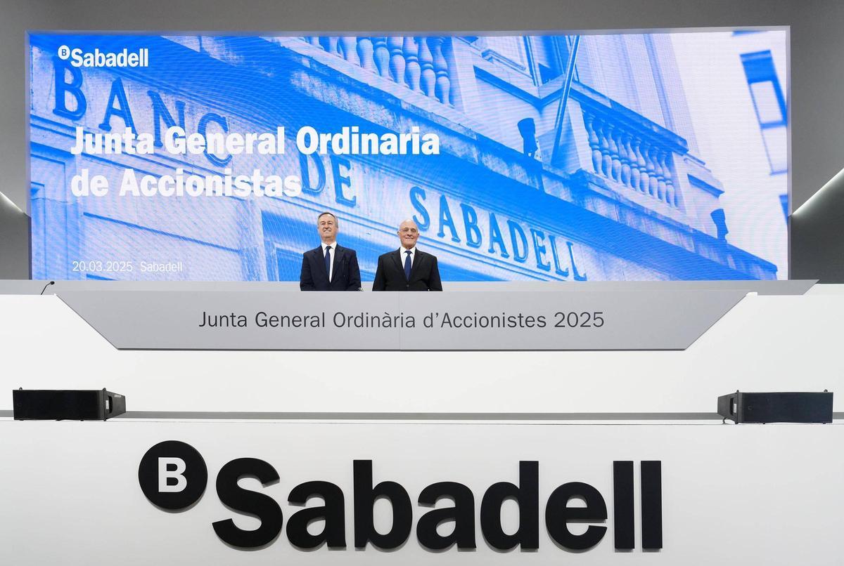 Primera junta de accionistas del Sabadell tras el regreso a Catalunya